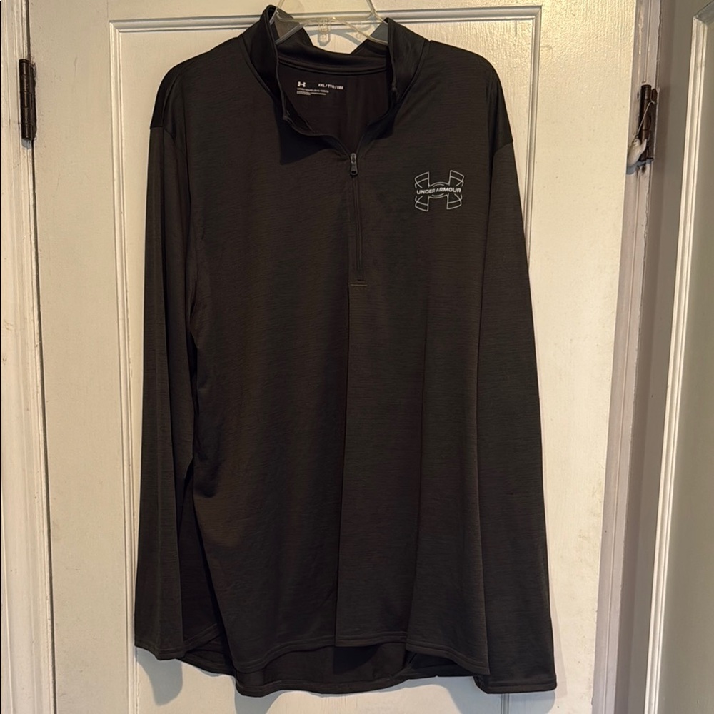 Under Armour Men's Black Quarter-Zip Shirt